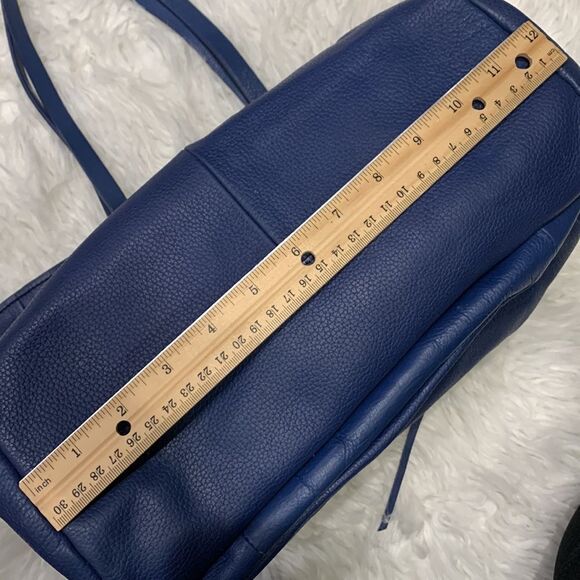 KELSI Dagger tote bag leather magnetic closure exterior zip pocket inside pocket - Picture 12 of 13